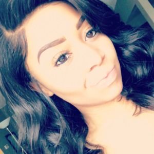 Meet your Posher, Johnia